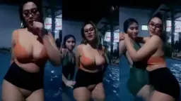 Miya Bareng Bestie di Kolam Renang Video by Tube8