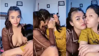 Duo Lesbian Berciuman Kenyot Uting DreamLive Video by TubeV Duo Lesbian Berciuman Kenyot Uting DreamLive Video by TubeV